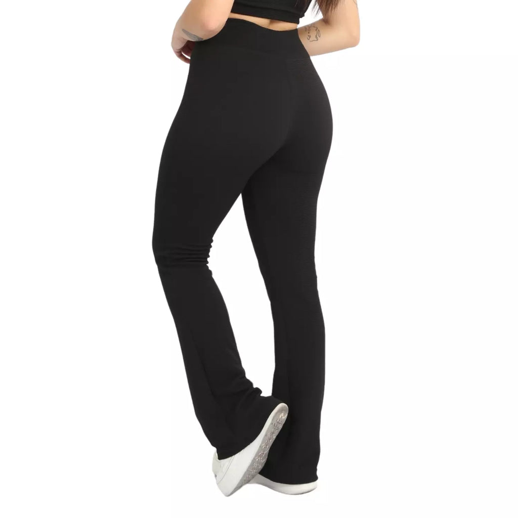 Calça Flare Akabody